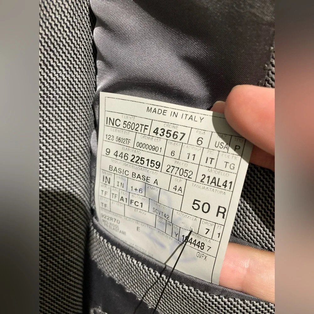 TOM FORD classic medium gray peak lapel 2 piece suit 40 50 - Picture 3 of 11